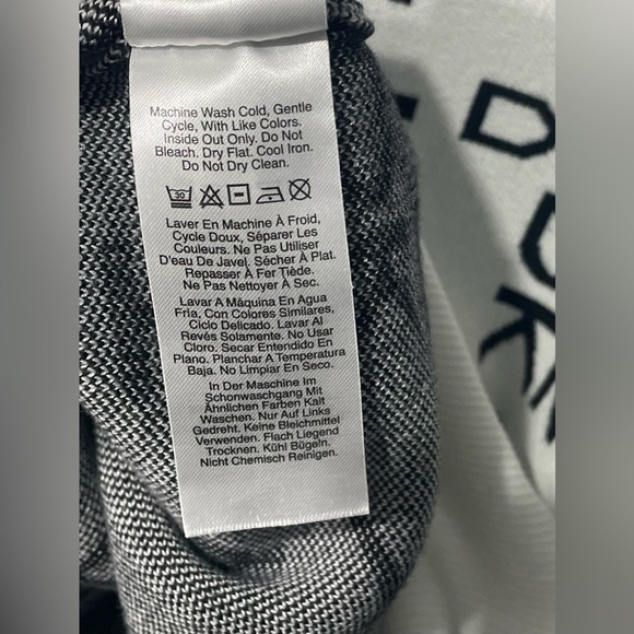 DKNY women’s sweater color:white/black - Picture 6 of 8